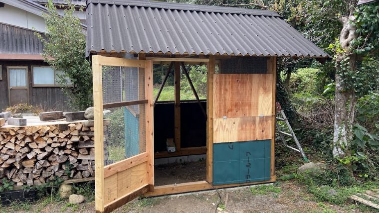 【おしゃれな？外壁編】鶏小屋の作り方＜金網の張り方とドア作り＞